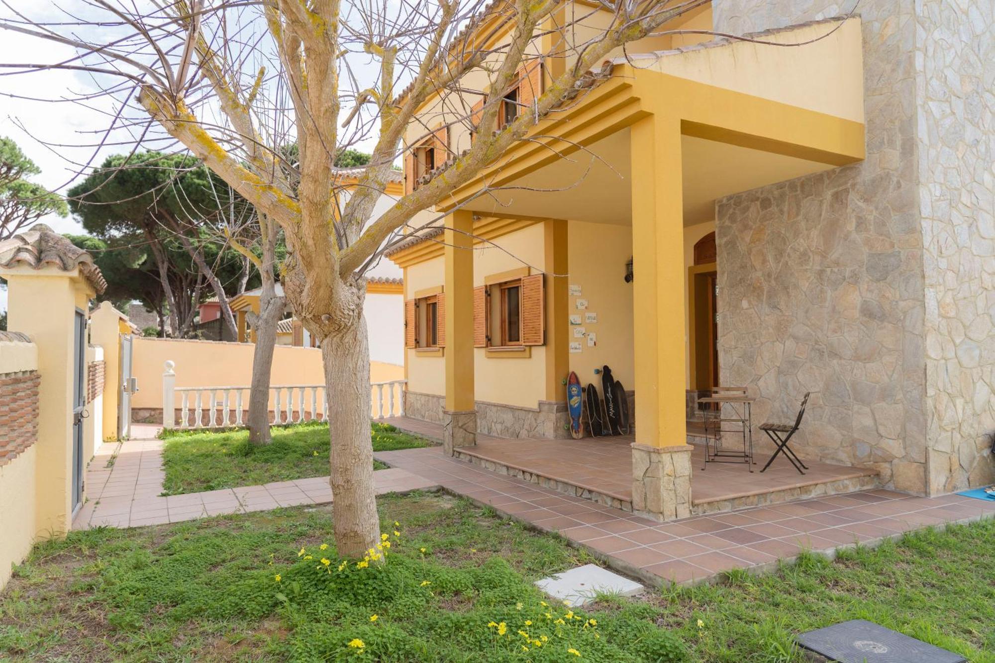Hostel Namawa Surfhouse Chiclana de la Frontera Zewnętrze zdjęcie