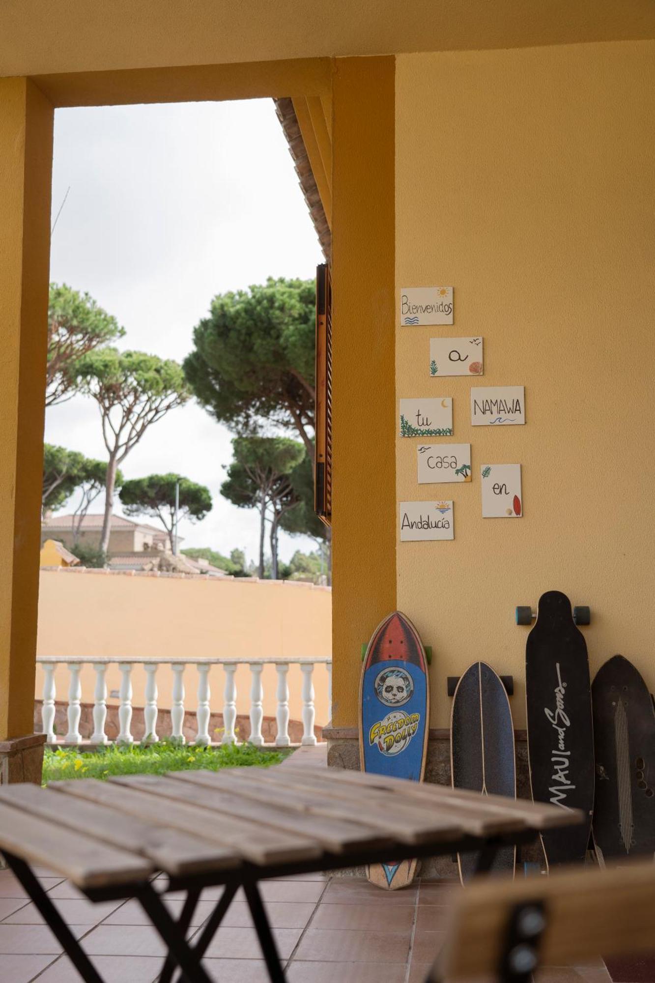 Hostel Namawa Surfhouse Chiclana de la Frontera Zewnętrze zdjęcie
